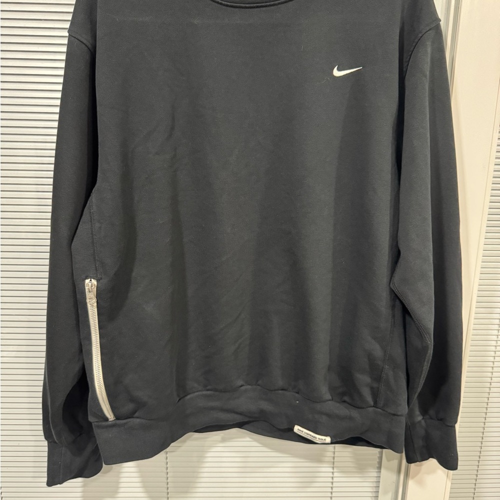 Nike Men's Black Crewneck Sweater